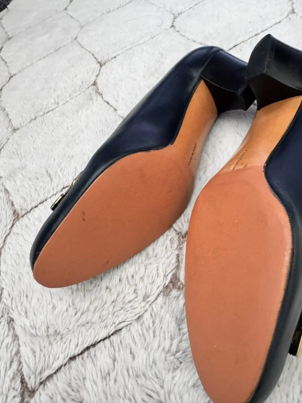 NEW Salvatore Ferragamo Vara Black Leather Bow Block Heel Pumps Size 5.5 B